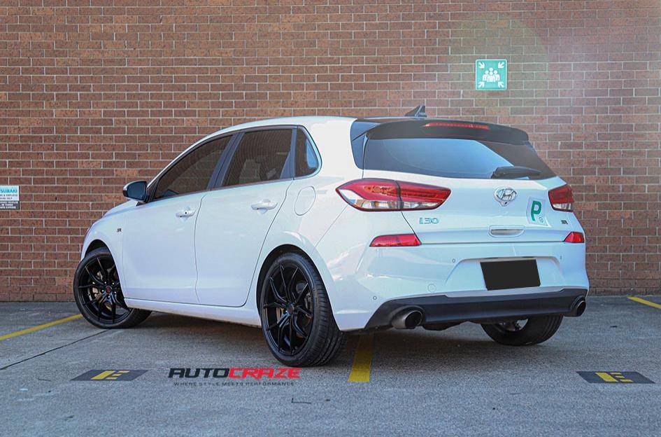 HYUNDAI I30 VENOM BLACK MACHINED FACE